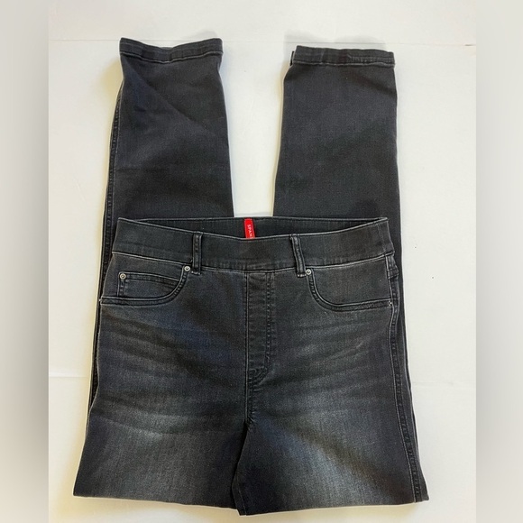 Spanx Straight Leg Jeans Vintage Black Size Medium Pull On - Picture 1 of 10